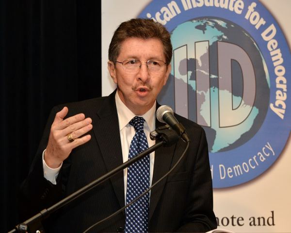 Carlos Sánchez Berzaín